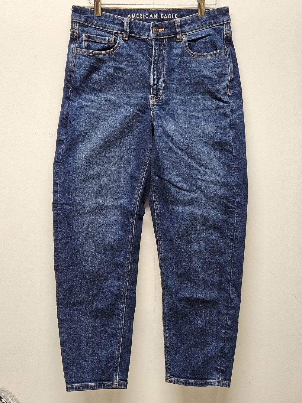 American Eagle Mom Jeans Size 8 Short High Rise Medium Wash Stretch Preppy